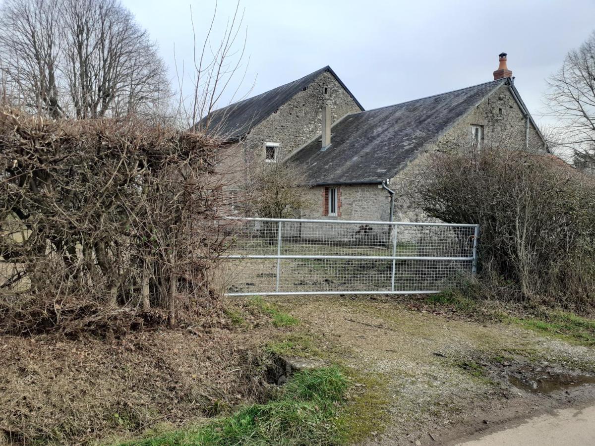 Gite Le Tilleul De La Fontaine Alluy Exterior foto